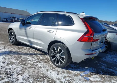 2025 Volvo Xc60 B5 Plus из США, поврежденный, VIN YV4M12RCXS1148495